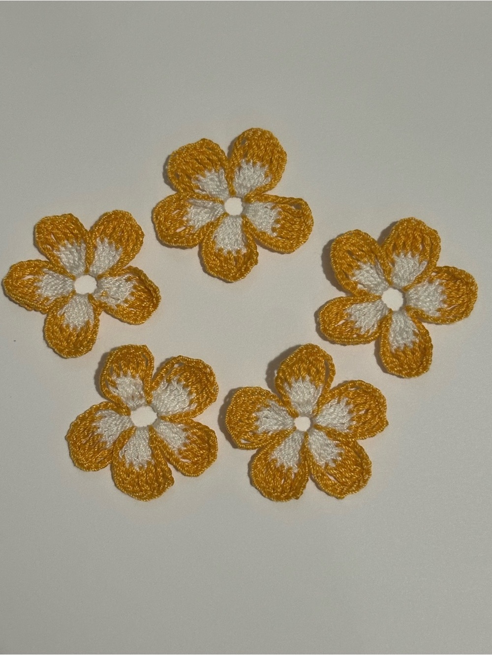 Handmade crochet Yellow & White Floral Appliqué Patch - Women Accessories